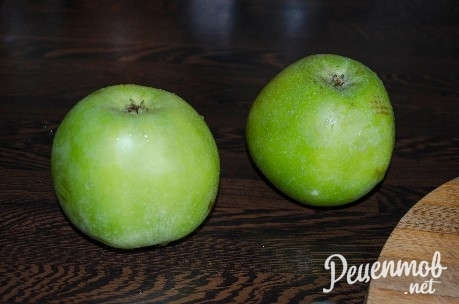 Яблоки запеченные в мультиварке